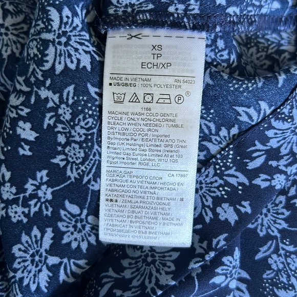 GAP Ruffle Color Split Neck Floral Blouse - Women’s XS - Picture 14 of 15